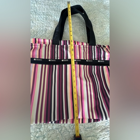 Lesportsac Carlin Foldable Striped Tote Bag - Picture 2 of 16